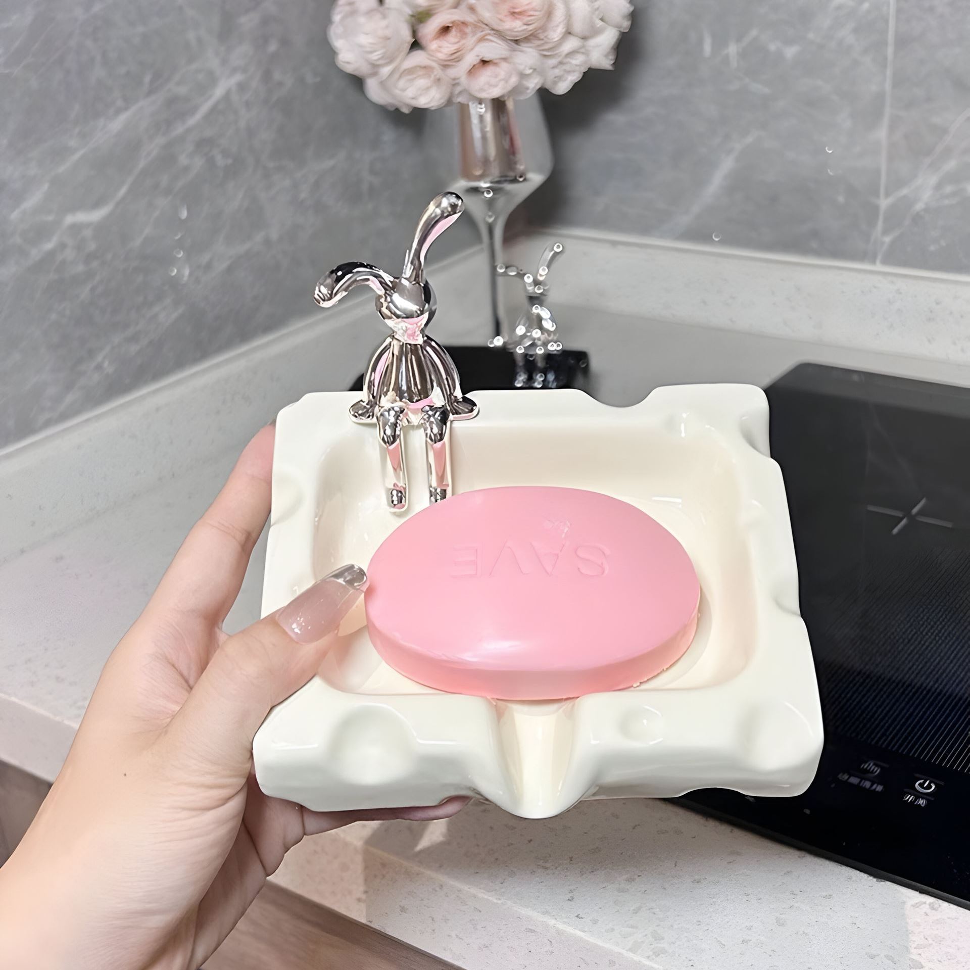 Керамическая мыльница со сливом для воды с кроликом